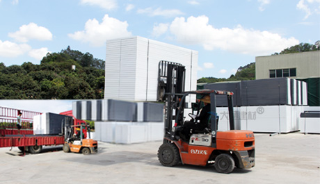 大通建材，工地圍擋，施工圍擋廠家，貨源穩(wěn)定，自由工廠生產(chǎn)銷售。